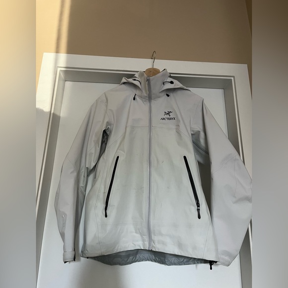 Arc’teryx BETA AR Jacket - Picture 5 of 6